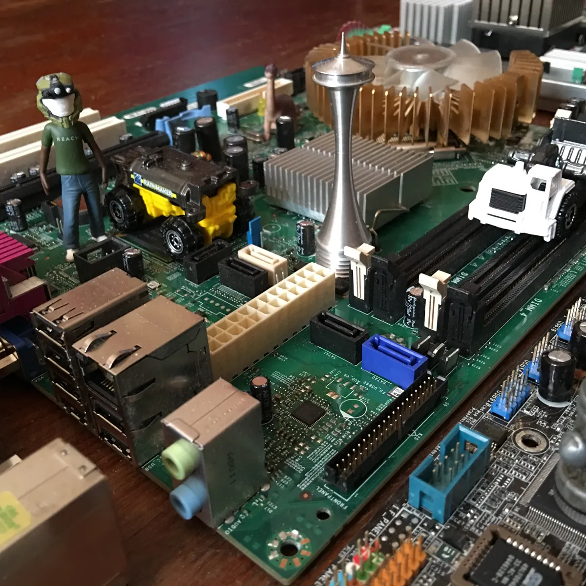 Motherboard City 7